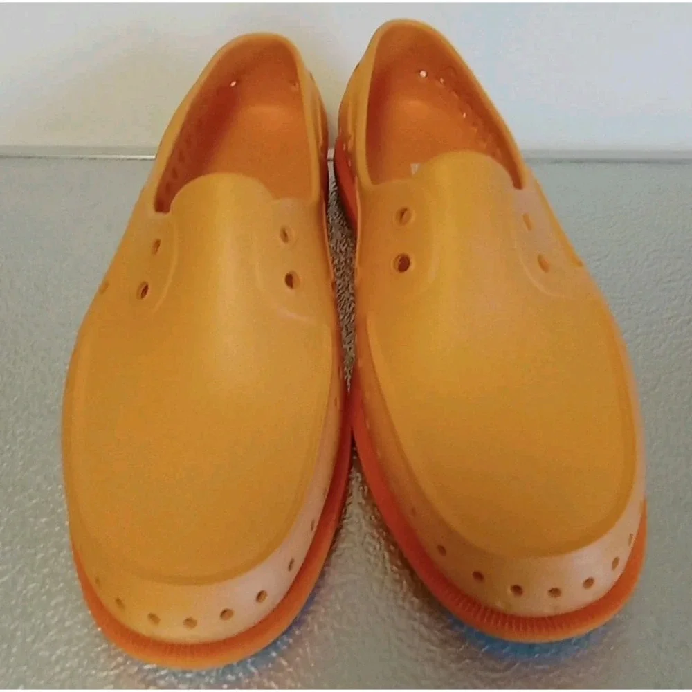 Native Unisex Papaya Orange Rubber Lightweight Deck Casual Shoes Size 10 Men‎ 8